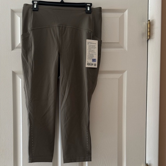 Lululemon Swift Speed HR Crop 21” Size 12 - Picture 2 of 11